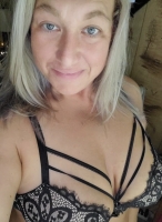 snugglytemptress